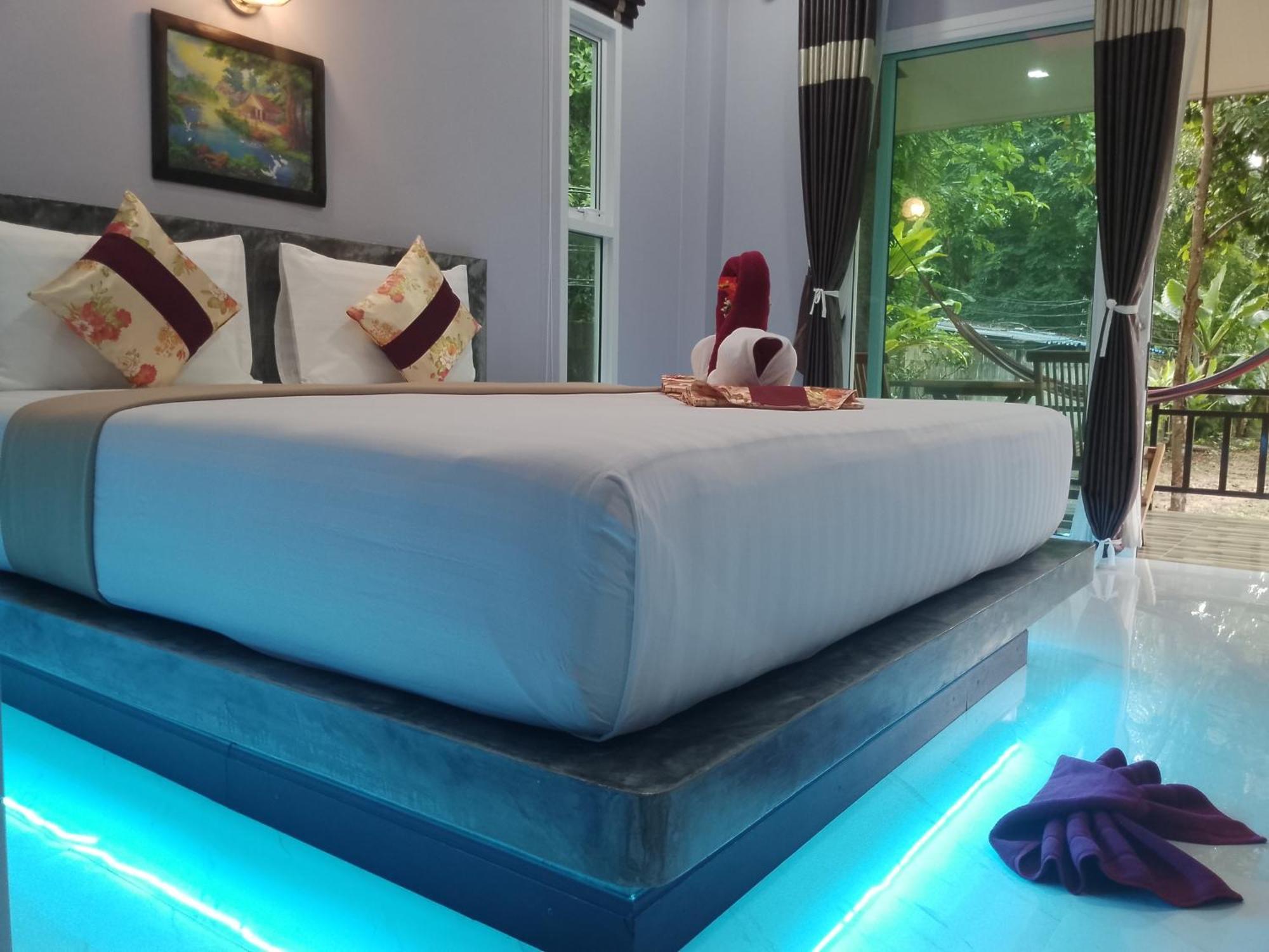Pana Long Beach Resort - Sha Plus Ko Lanta Buitenkant foto