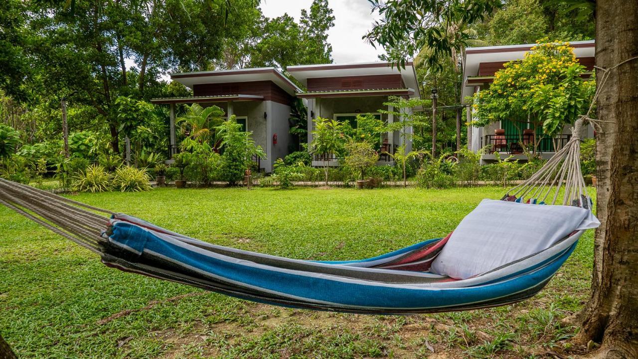 Pana Long Beach Resort - Sha Plus Ko Lanta Buitenkant foto